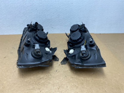 2004 to 2006 Hyundai Elantra Left+Right Set Halogen Headlights AC3577 DW9