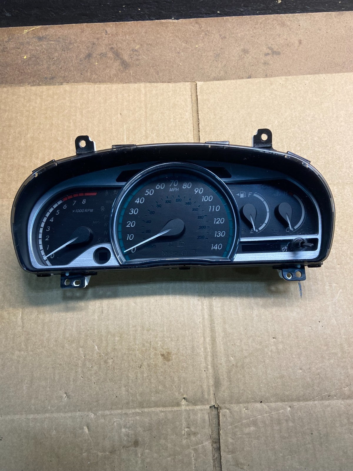 2013 2014 2015 Toyota Venza Speedometer Cluster Gauge OEM Y7424 DG2
