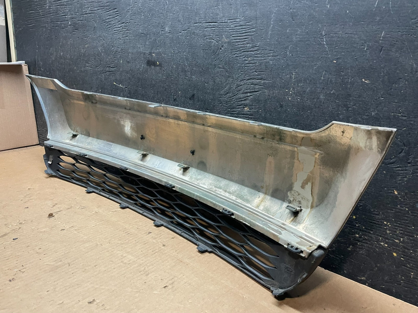 2011 to 2014 Ford Edge Front Lower Chrome Grille Cover Moulding aa2384 DG5