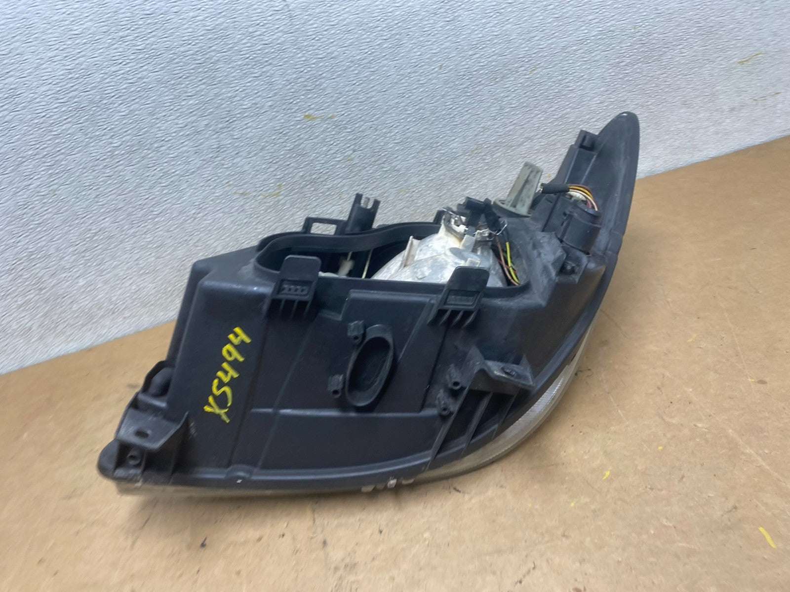 2007 to 2013 Mercedes Sprinter Headlight Right Passenger Halogen Oem X5494 DW12