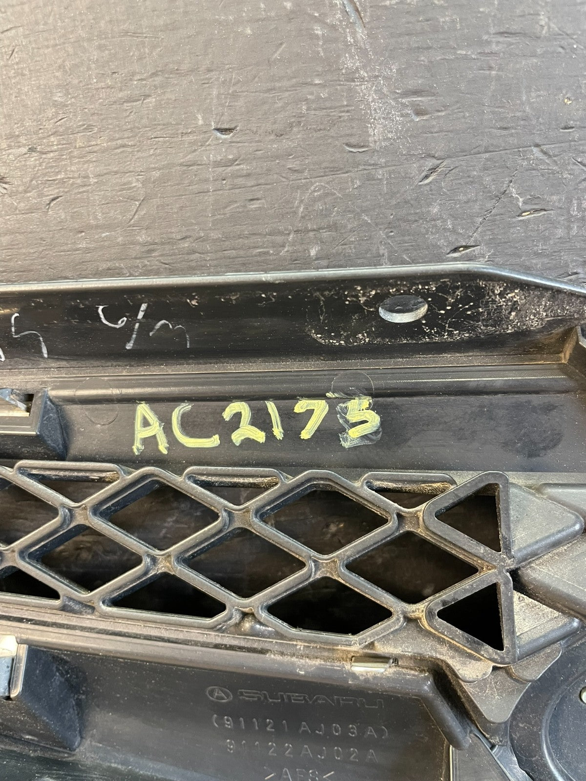 2010 to 2012 Subaru Legacy Outback Wagon Front Grill Grille AC2175 DG5
