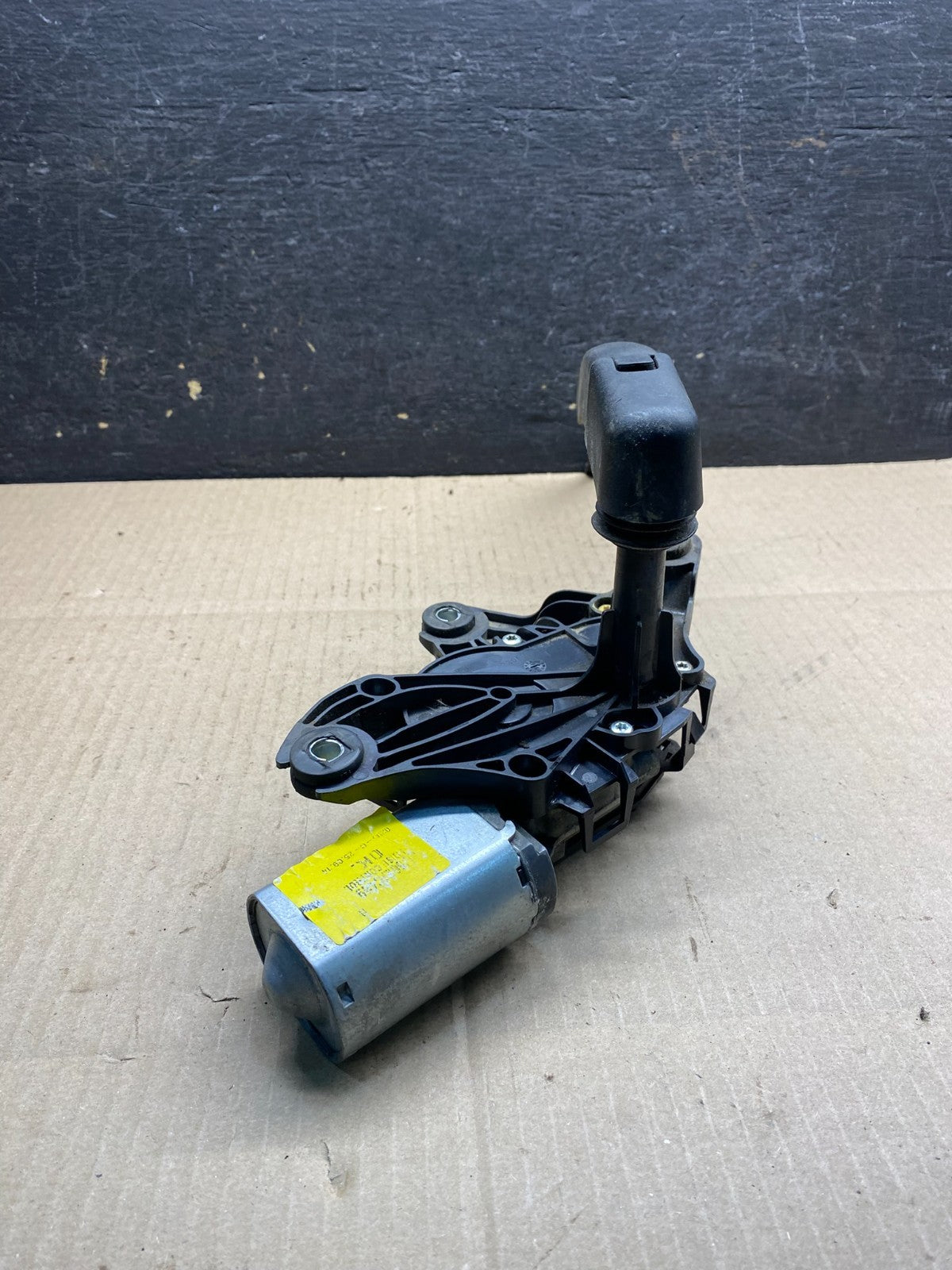 2011 to 2019 Ford Explorer Rear Windshield Wiper Motor ai5224 DG4