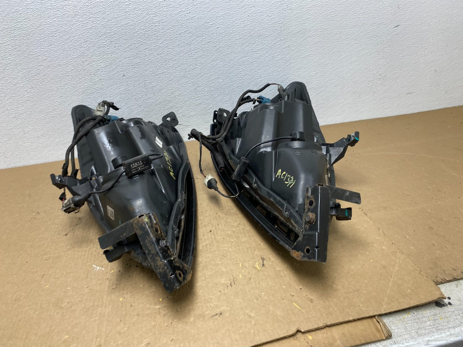 2003 - 2007 Honda Accord Left+Right Set Halogen Headlights AC1371 DW10