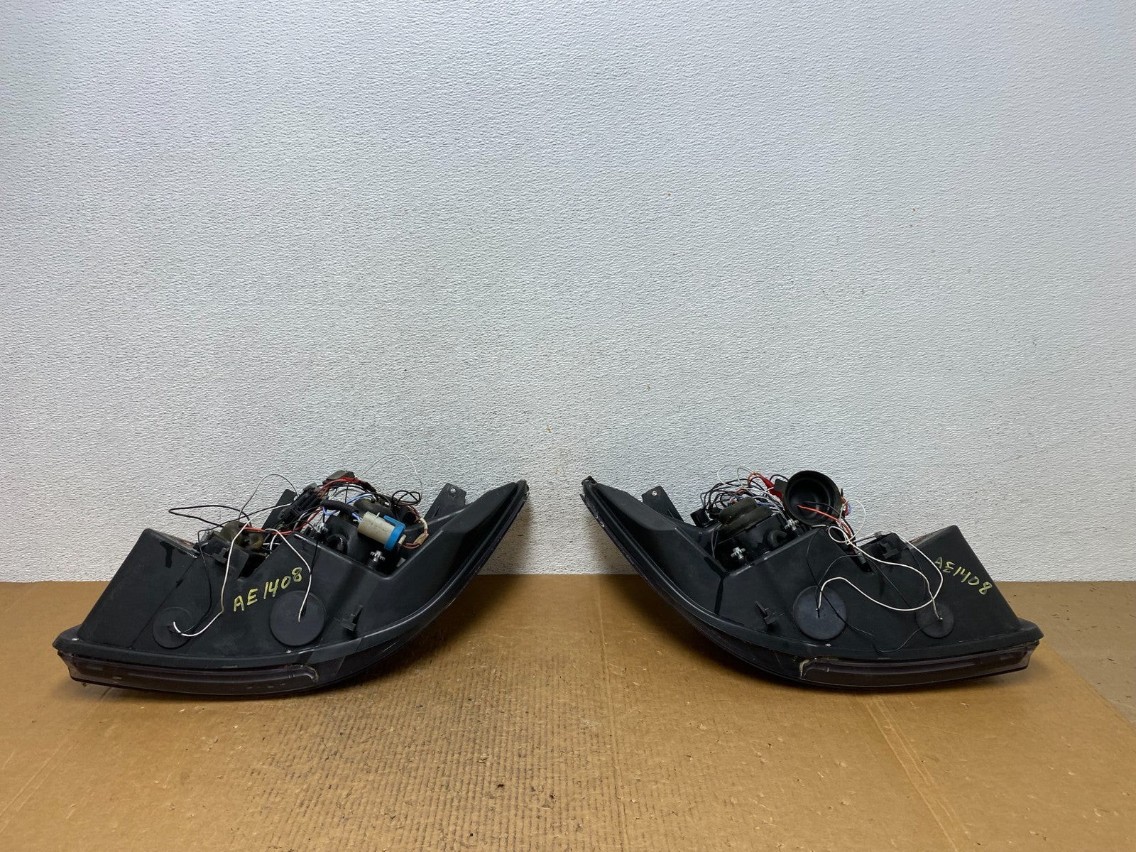 2005 - 2010 Chevrolet Cobalt Sedan Left+Right Headlights AE1408 DG7