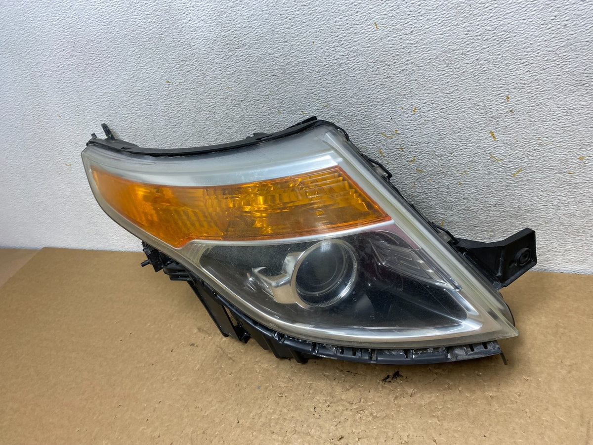 2011 to 2015 Ford Explorer Right Passenger Xenon Headlight AI3606 DW1
