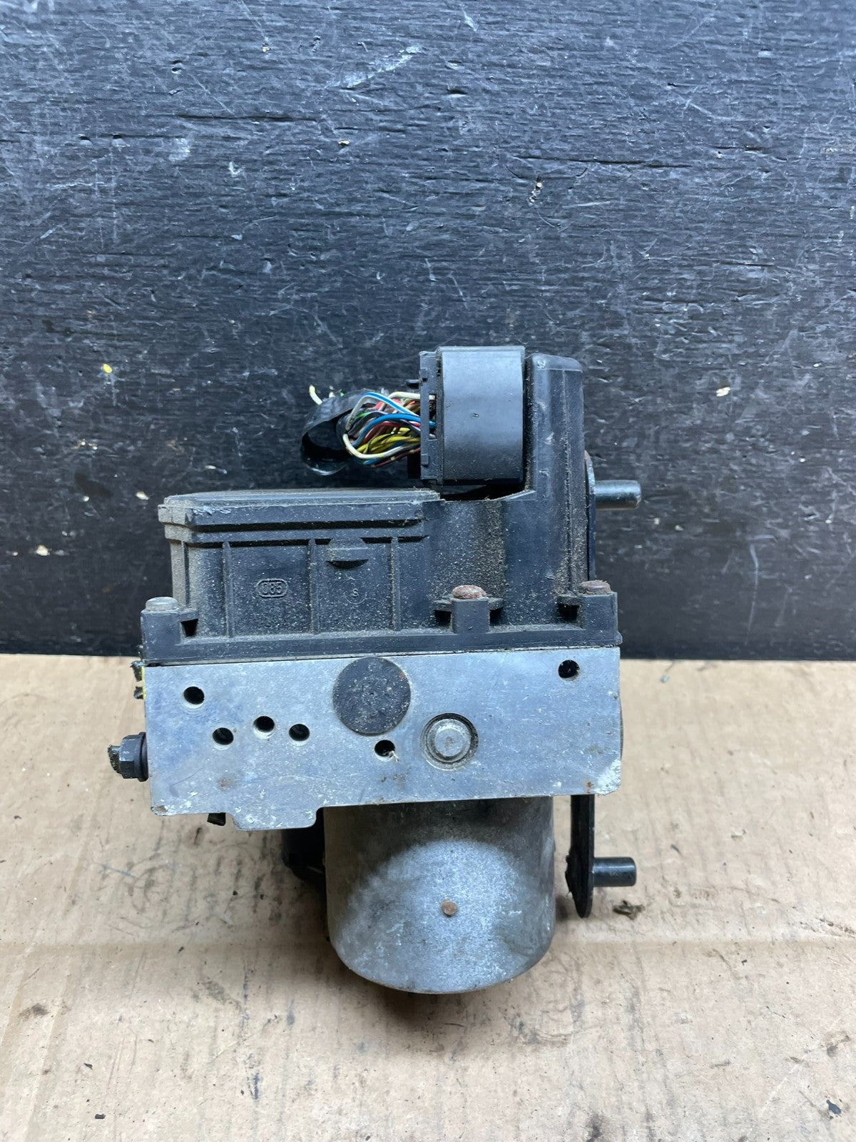 2003 - 2005 Land Rover Range Rover ABS Anti Lock Brake Pump Module R9310 PS3