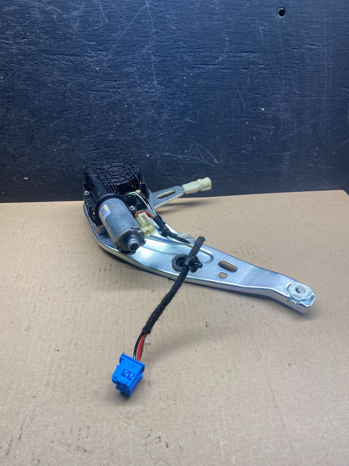 2014-2020 Mercedes S550 S600 Trunk Lid Motor Actuator Rear Lift AH3437 DG2