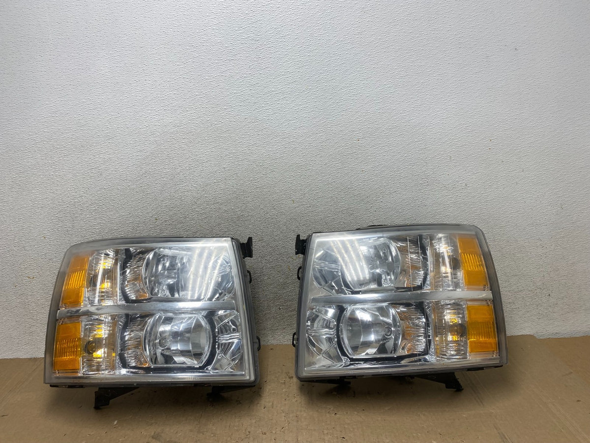 2007 to 2014 Chevrolet Silverado Left+Right Side Headlights AJ2323 DW0