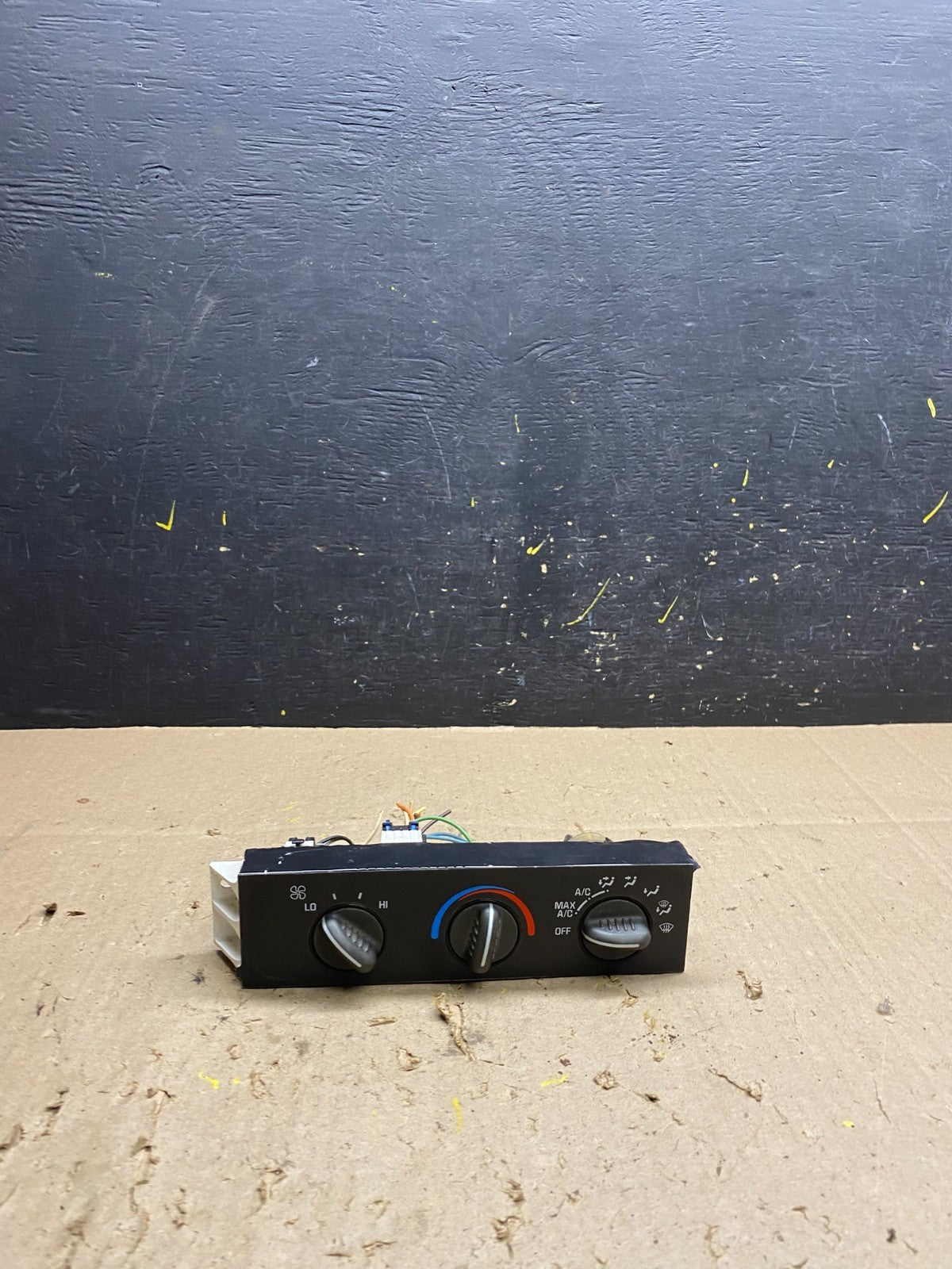 2001 - 2007 GMC Chevrolet Express 1500 Climate Control A/C u5057 DG0