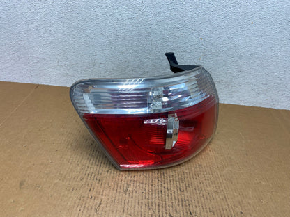 2007 to 2012 GMC Acadia Tail Light Left Driver Lh Side AE0323 LK2
