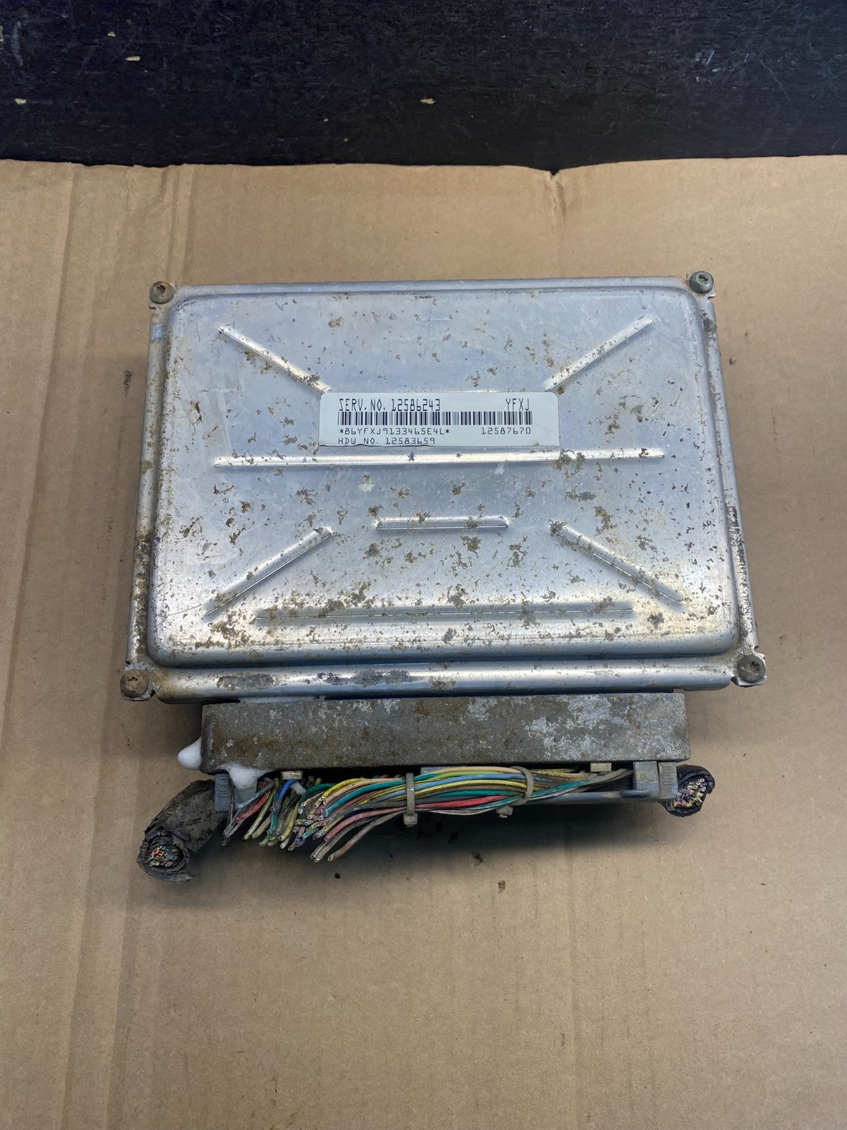 2003-2006 Chevrolet Tahoe Silverado Engine Control Unit Module ECM ECU AE2176 DW0