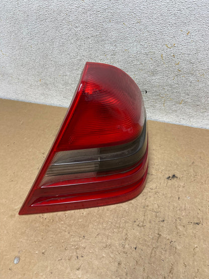1998 to 2000 Mercedes C-Class Passenger Right Side Tail Light AI3723 LK2