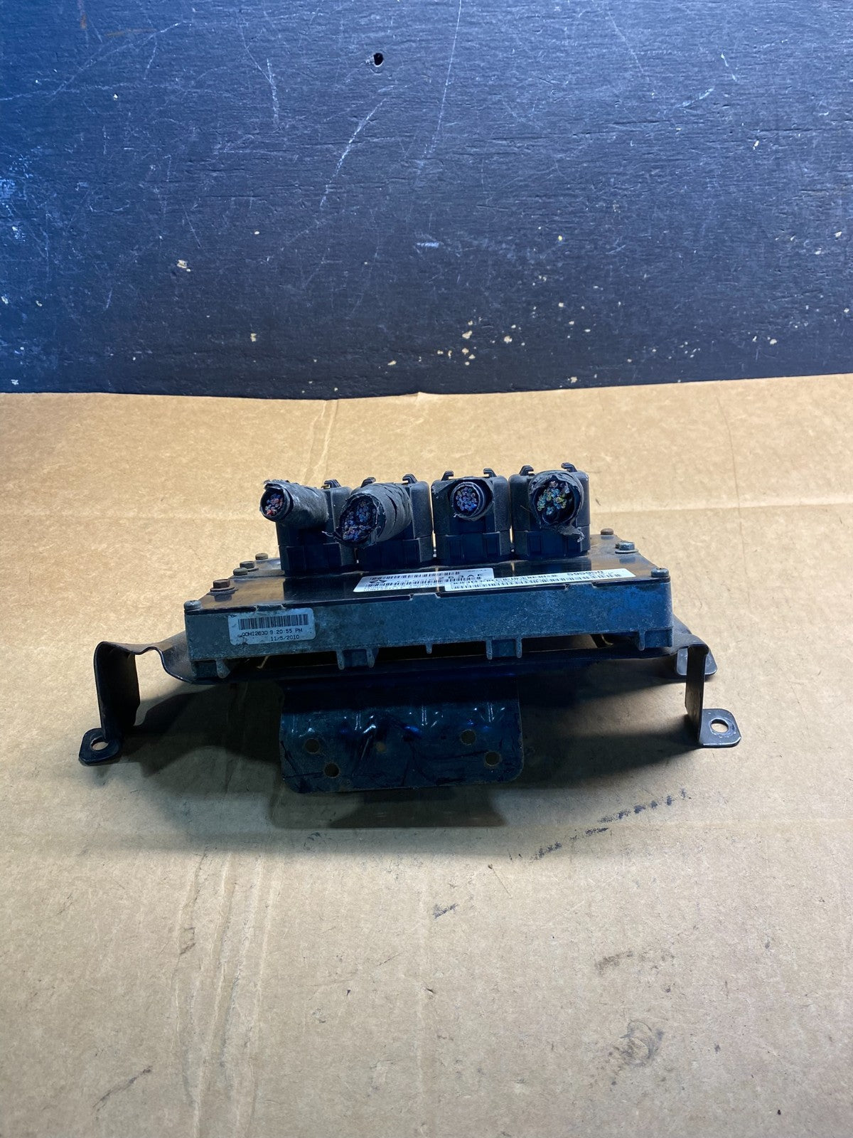 2010 Dodge Caravan Town & Country  Engine Control p68050410ae ab3634 DG0