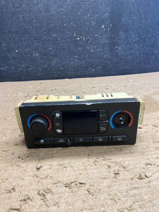 2003 - 2006 GMC Chevrolet Express 1500 Climate Control A/C AH1175 DG0