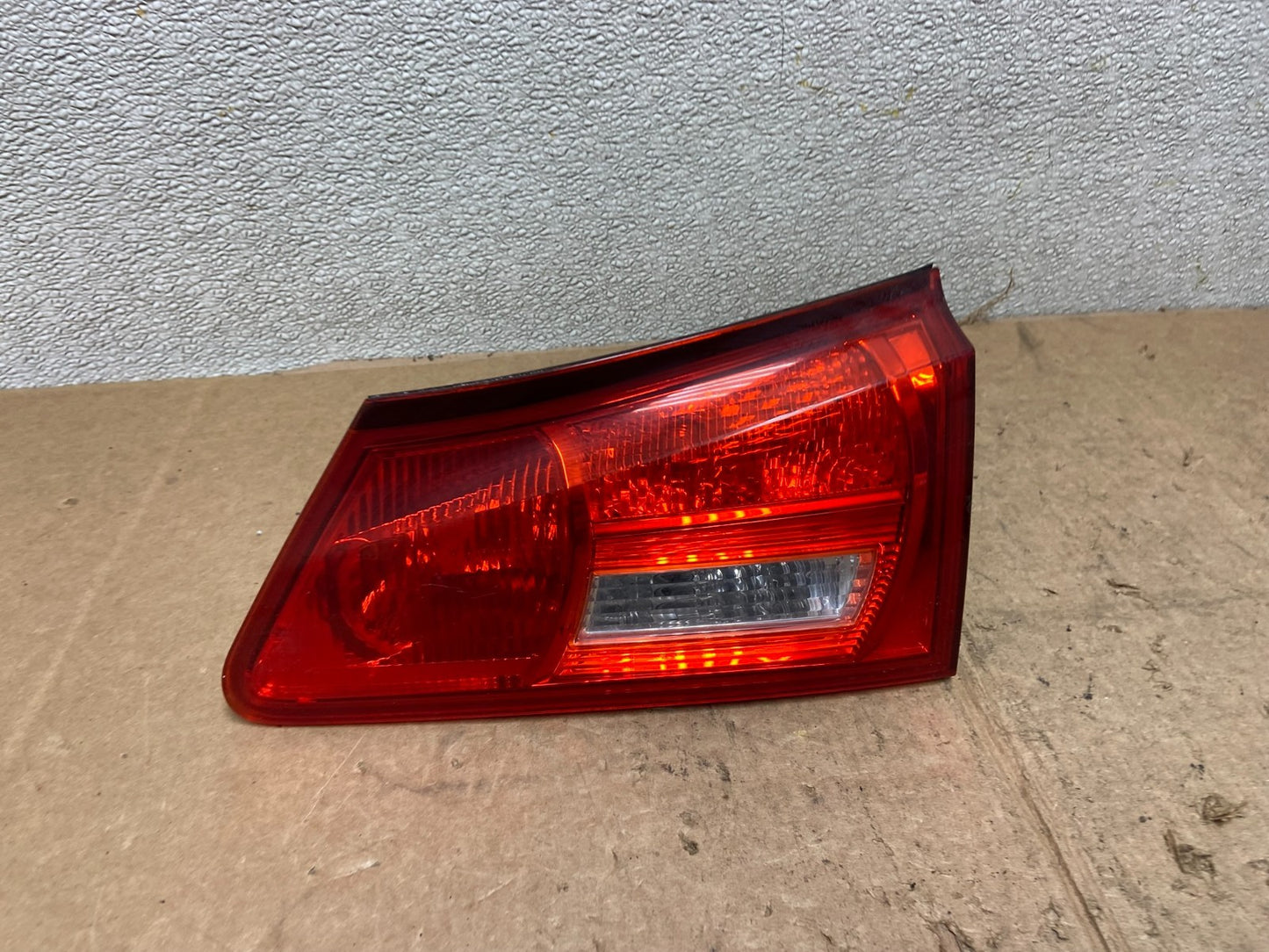 2006 - 2008 Lexus Is250 Is350 Right Passenger RH Inner Tail Light Oem AA4054 DW0