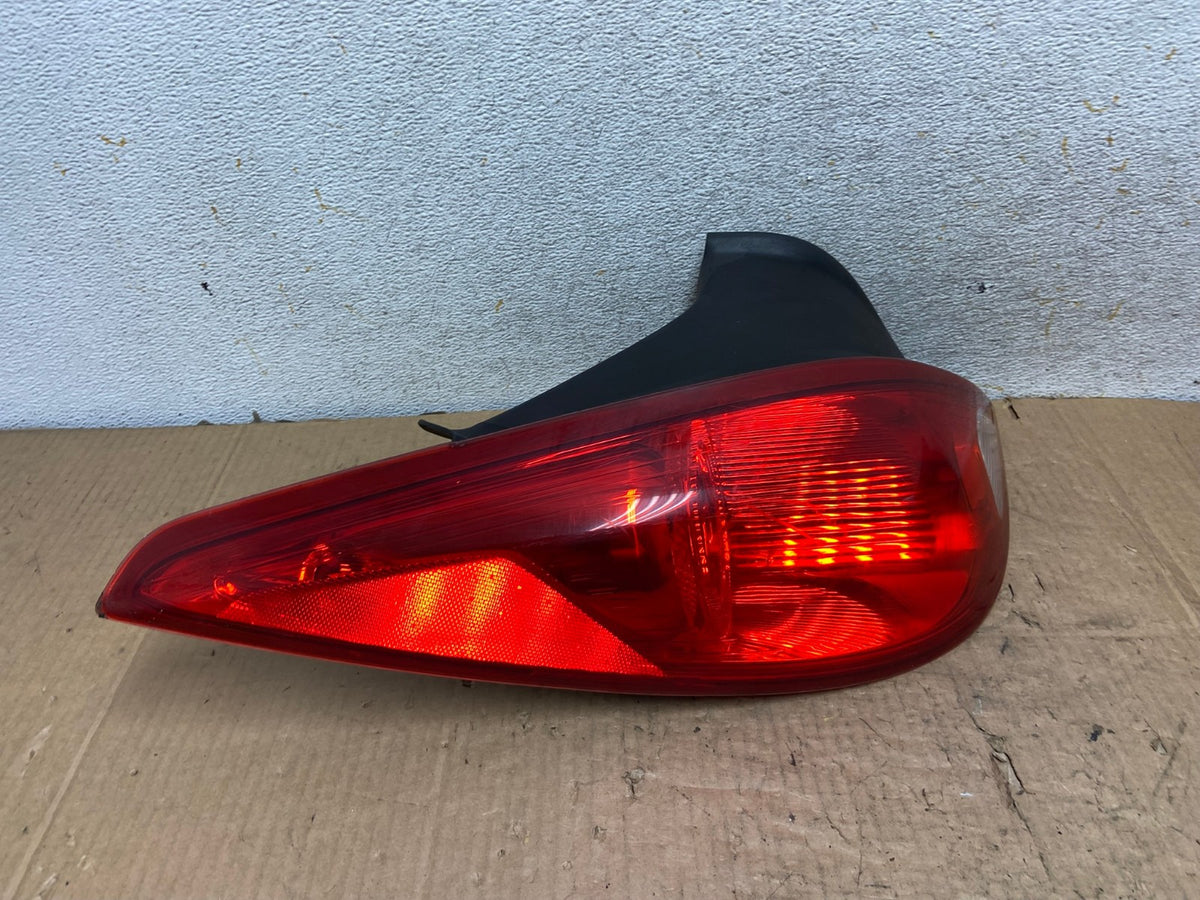 2006 - 2009 Pontiac G6 Coupe Left Driver LH Side Tail Light AI8237 LK2