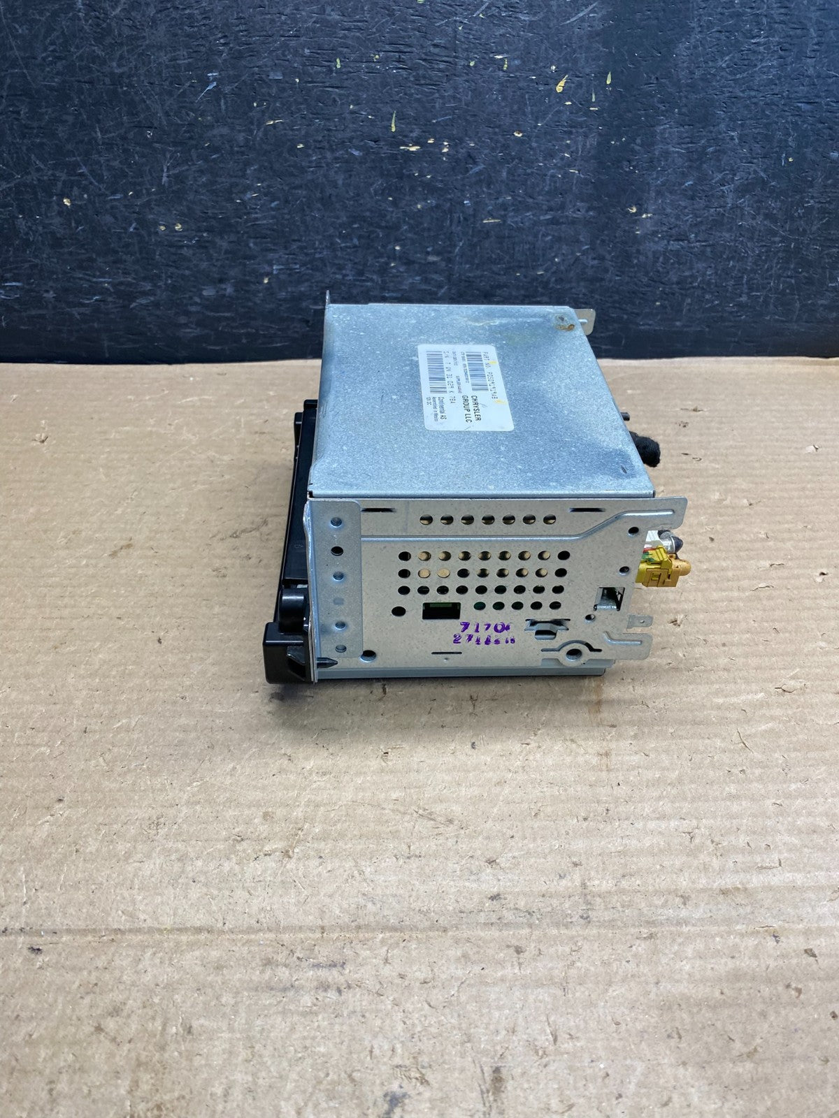 2011 - 2013 Dodge Journey Radio Info Media CD Player Unit AH3875 DG2