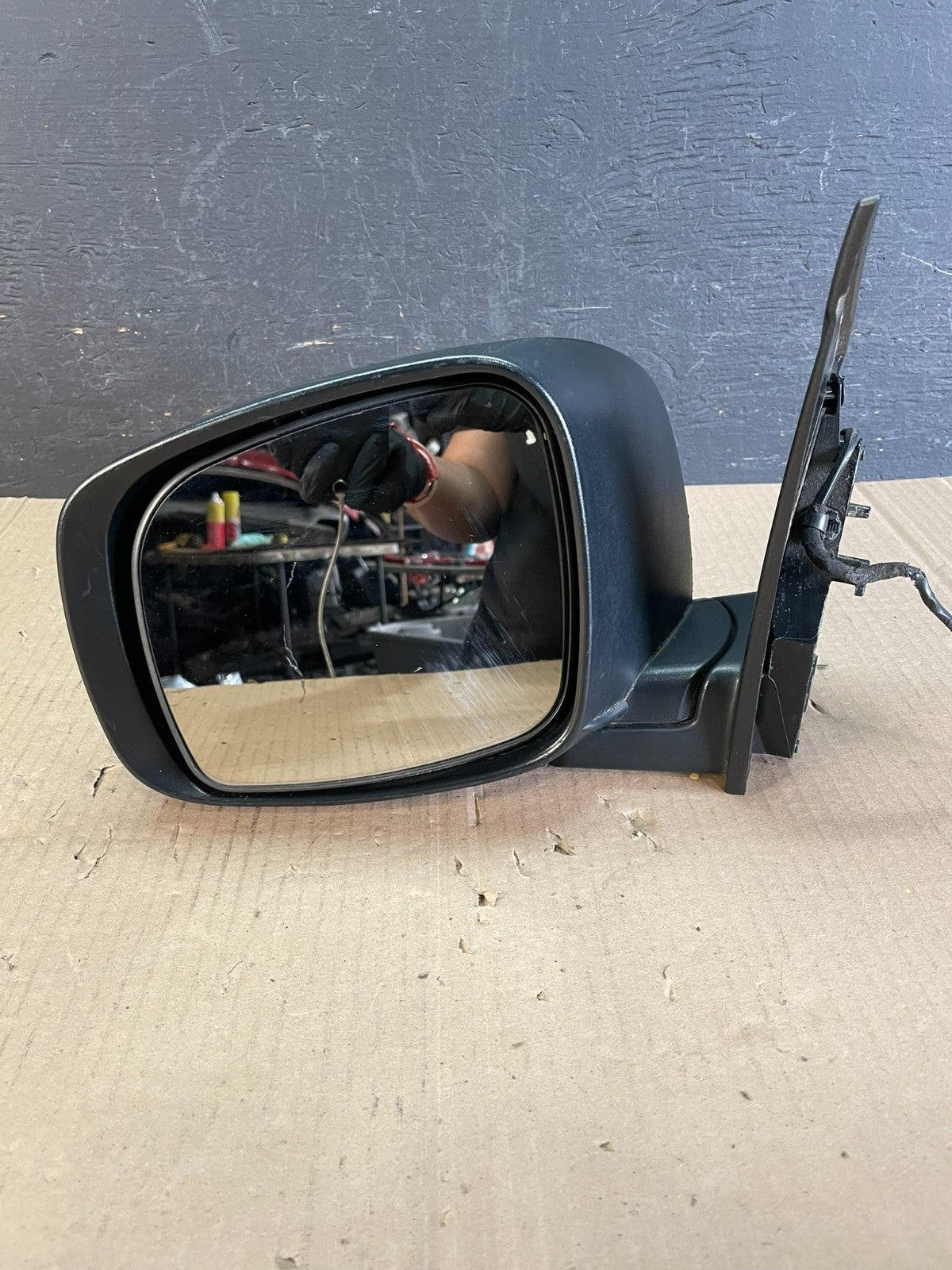 2009 to 2014 Volkswagen Routan Left Driver LH View Door Mirror AD8661 DW9
