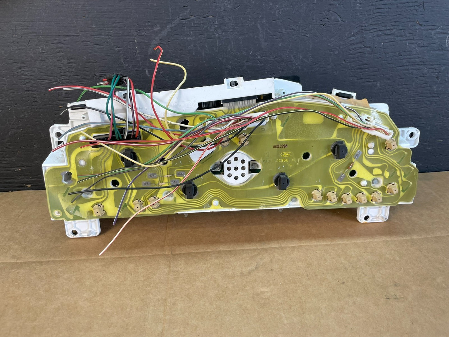 1999 to 2000 Ford E150 E250 E350 VAN Gauge Speedometer Cluster AC4953 DG5