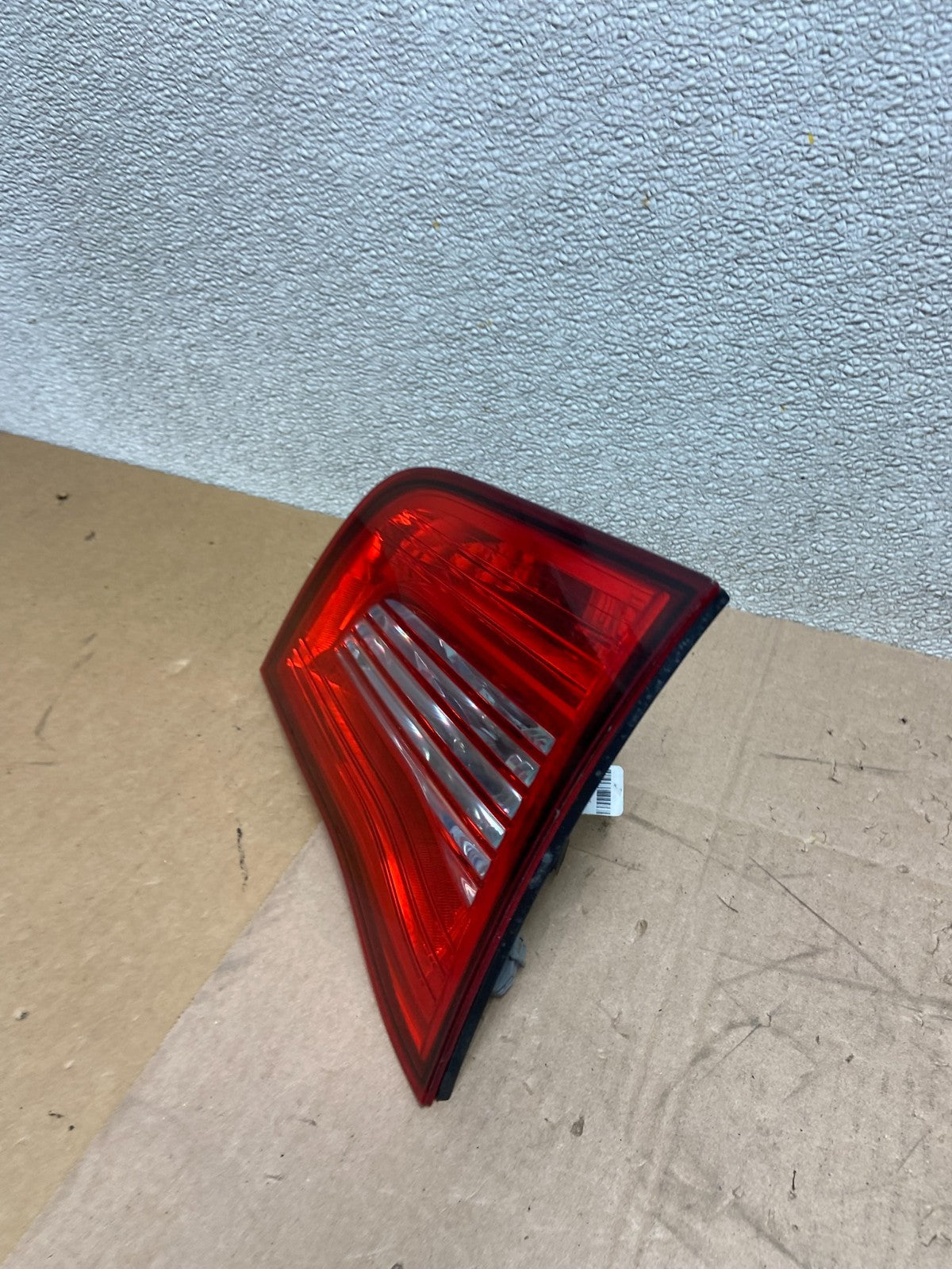 2009-2014 Volkswagen Routan Right Passenger Rh Side Inner Tail Light AA0400 DW1