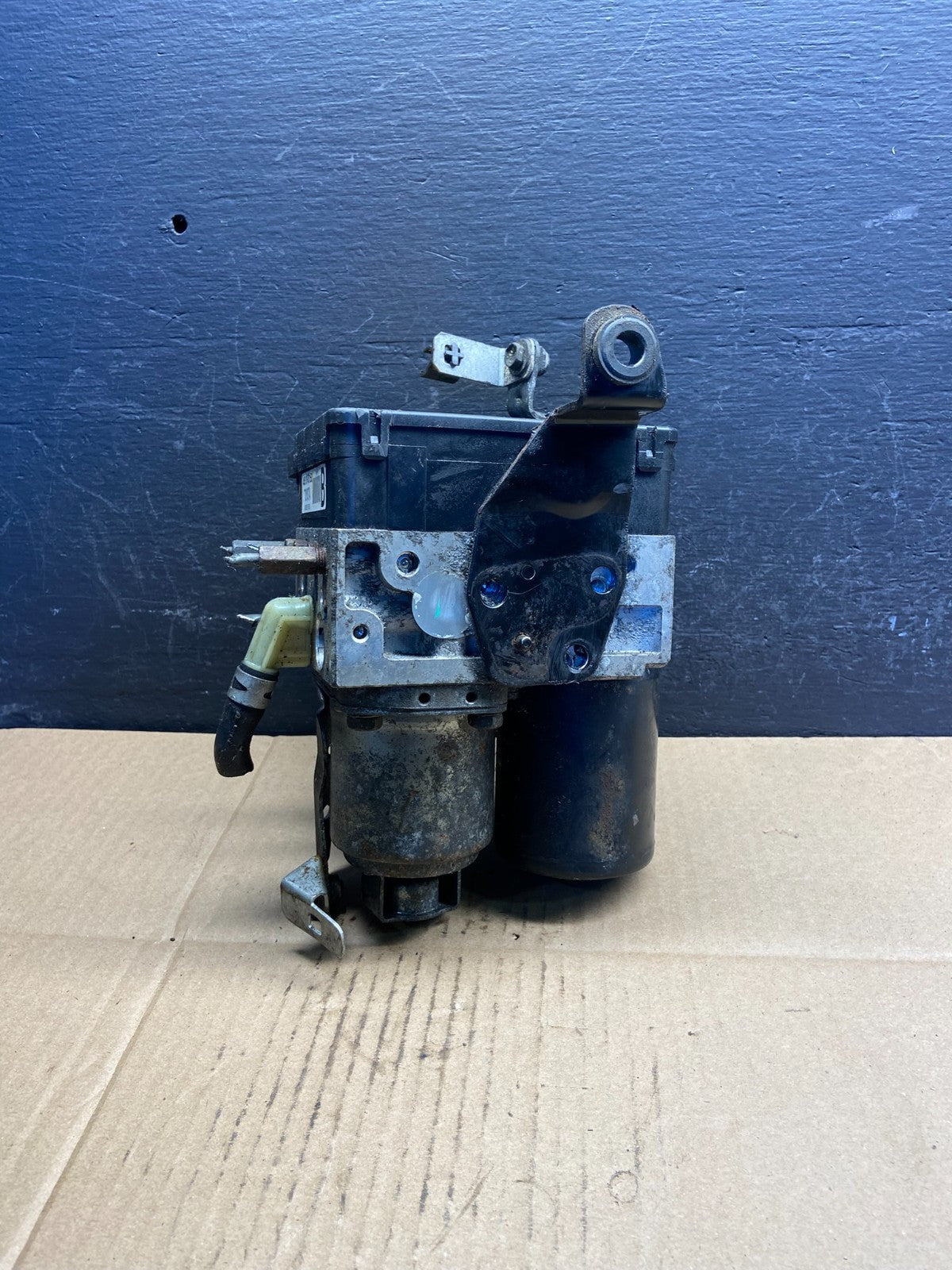 2004 - 2009 Toyota Prius ABS Brake Pump Anti Lock Module AD1785 DG2