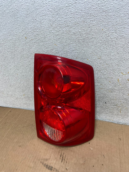 2005-2011 Dodge Dakota Right Passenger Rh Side Tail Light AI8485 LK0