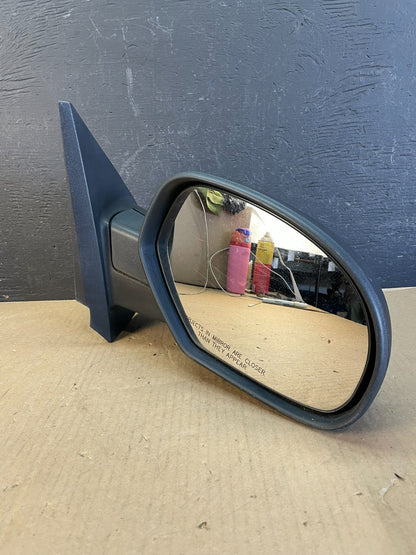 2007 - 2013 Chevrolet Silverado Sierra Right Passenger Side Mirror AD5594 DW2