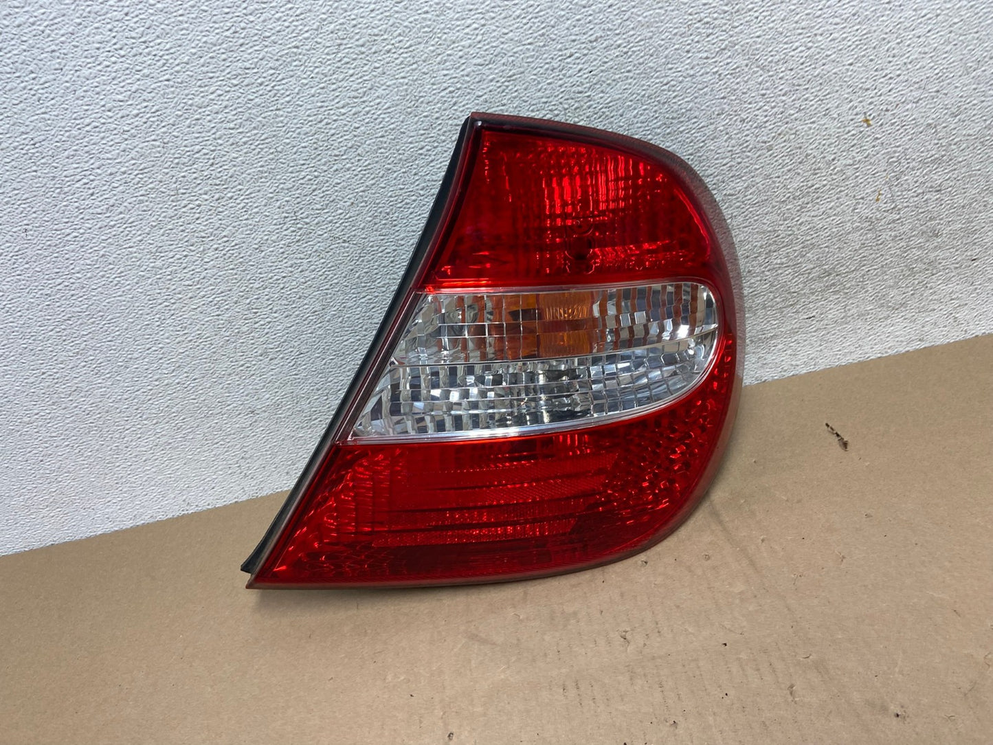 2002 2003 2004 Toyota Camry Tail Light Right Passenger Rh Side AG6655 LK0