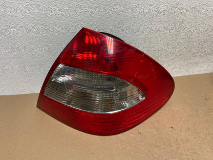 2007 - 2009 Mercedes E E320 E500 Sedan Right Passenger Tail Light AF4560 LK0