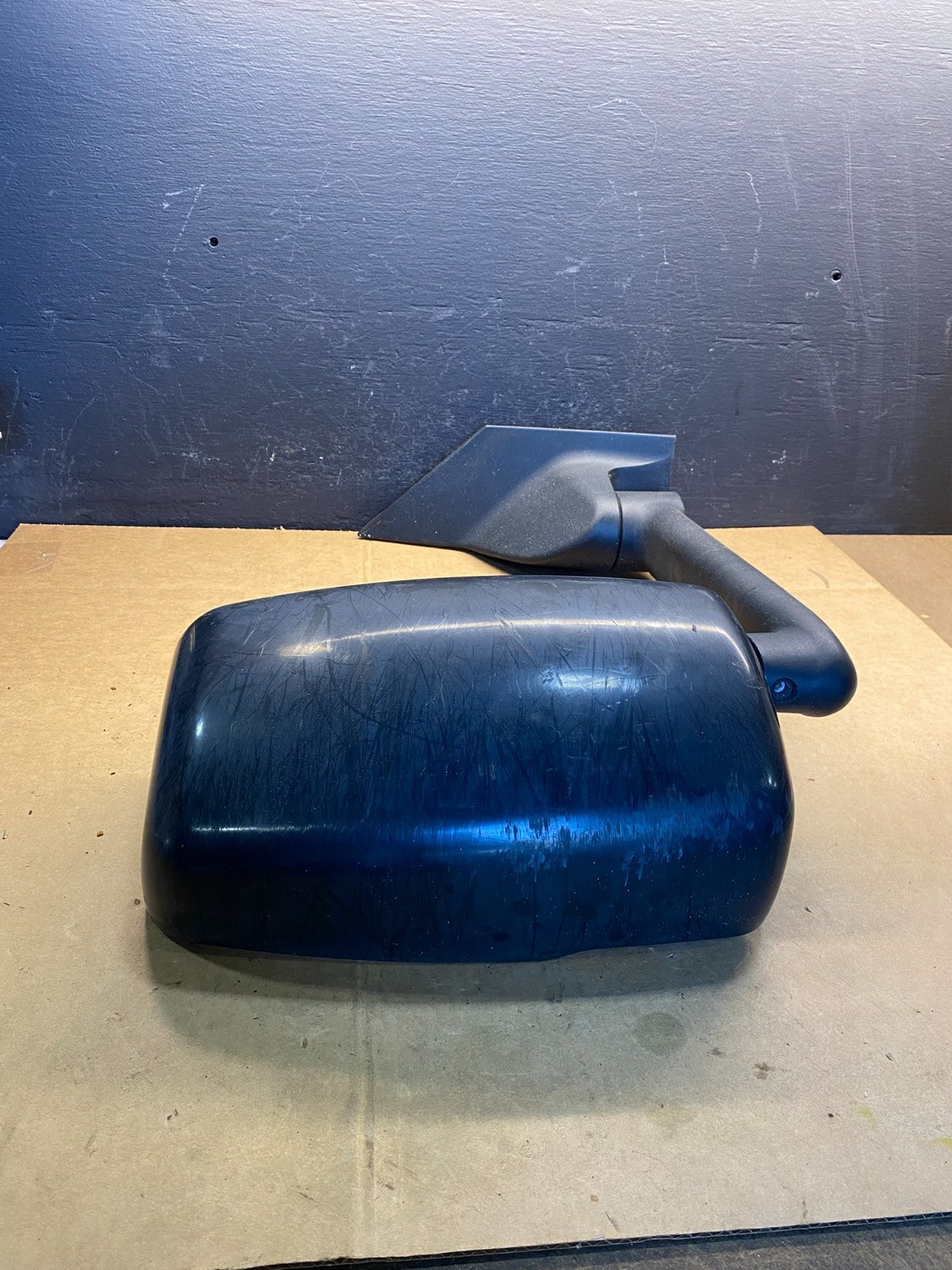 2005 Chevrolet Express Savana Right Passenger RH Side View Mirror AD37071