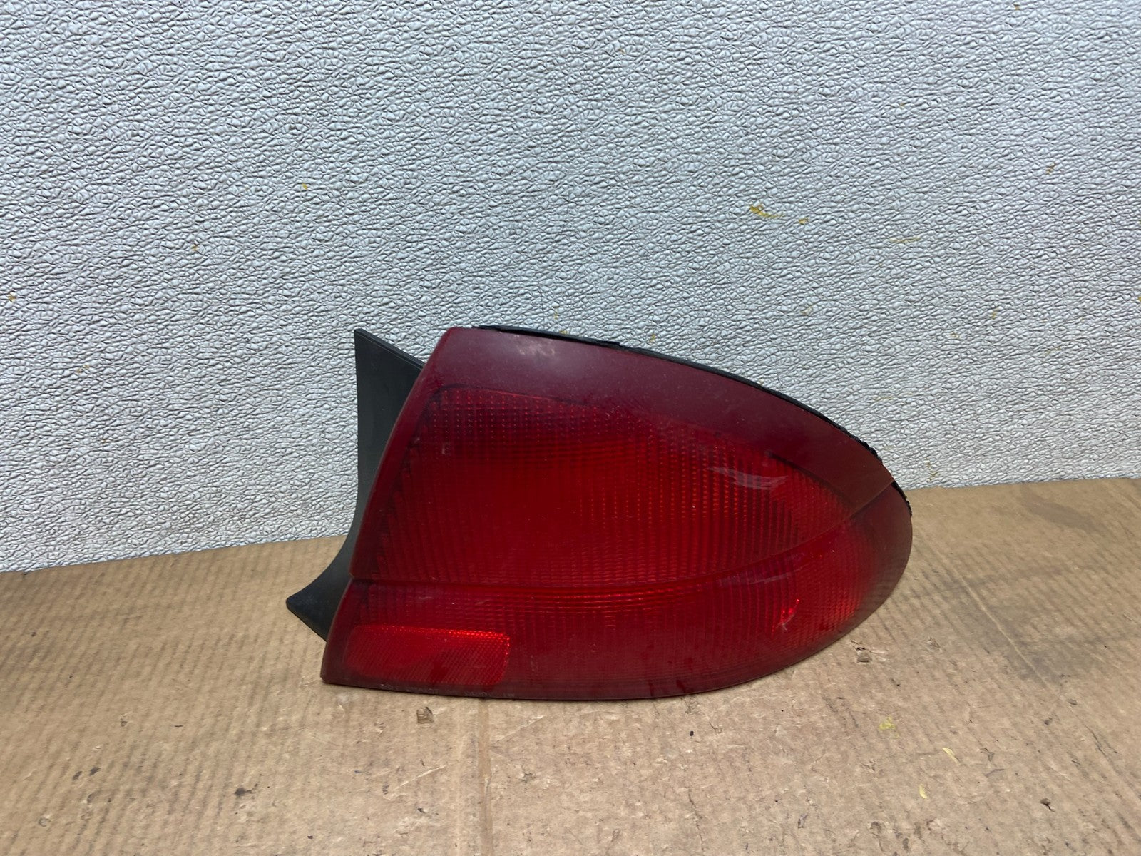 1995 to 1996 Chevrolet Monte Carlo Right Passenger RH Oem Tail Light AA65820