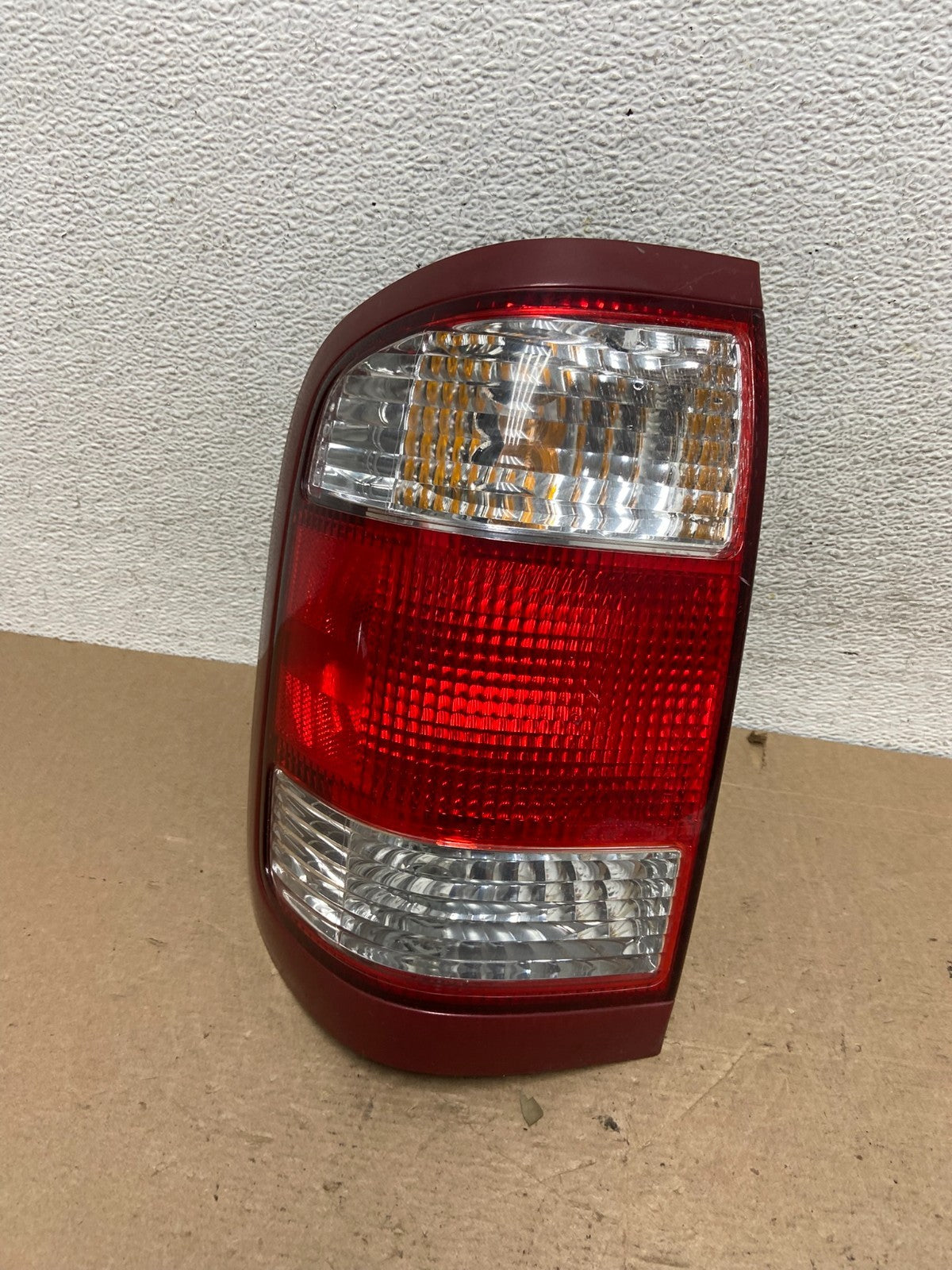 1999 to 2004 Nissan Pathfinder Left Driver Lh Side Tail light AF4837 LK0