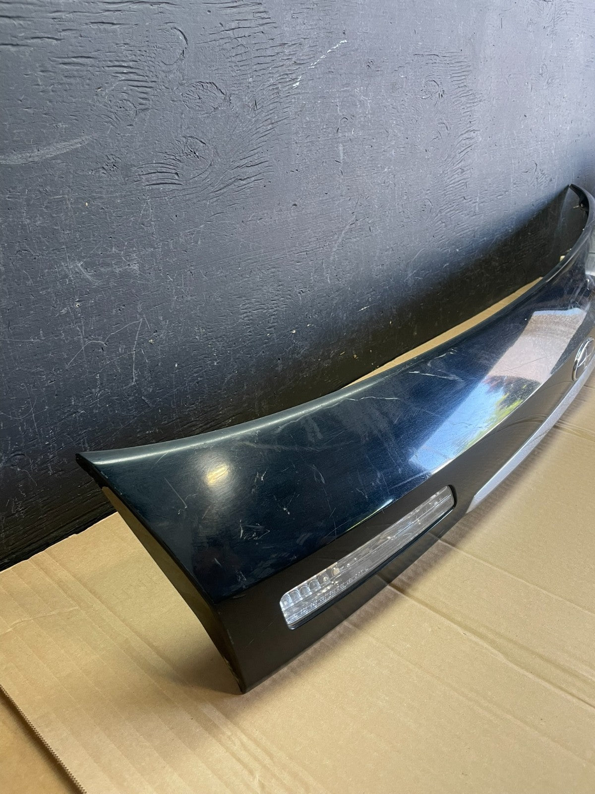 2005-2009 Subaru Legacy Outback Tail Lift Gate Trunk Finish Molding ac9669 DG2