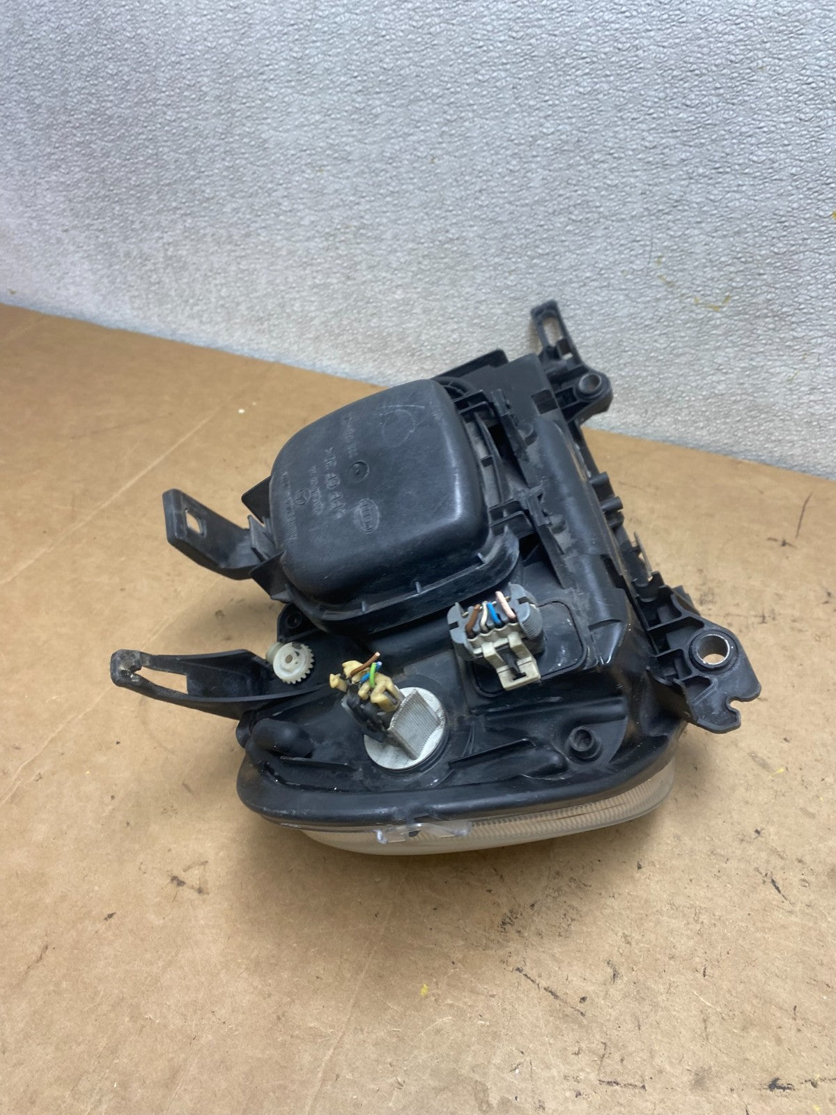2002 - 2005 Mercedes ML ML350 ML500 Left Driver LH Halogen Headlight X6753 DW9