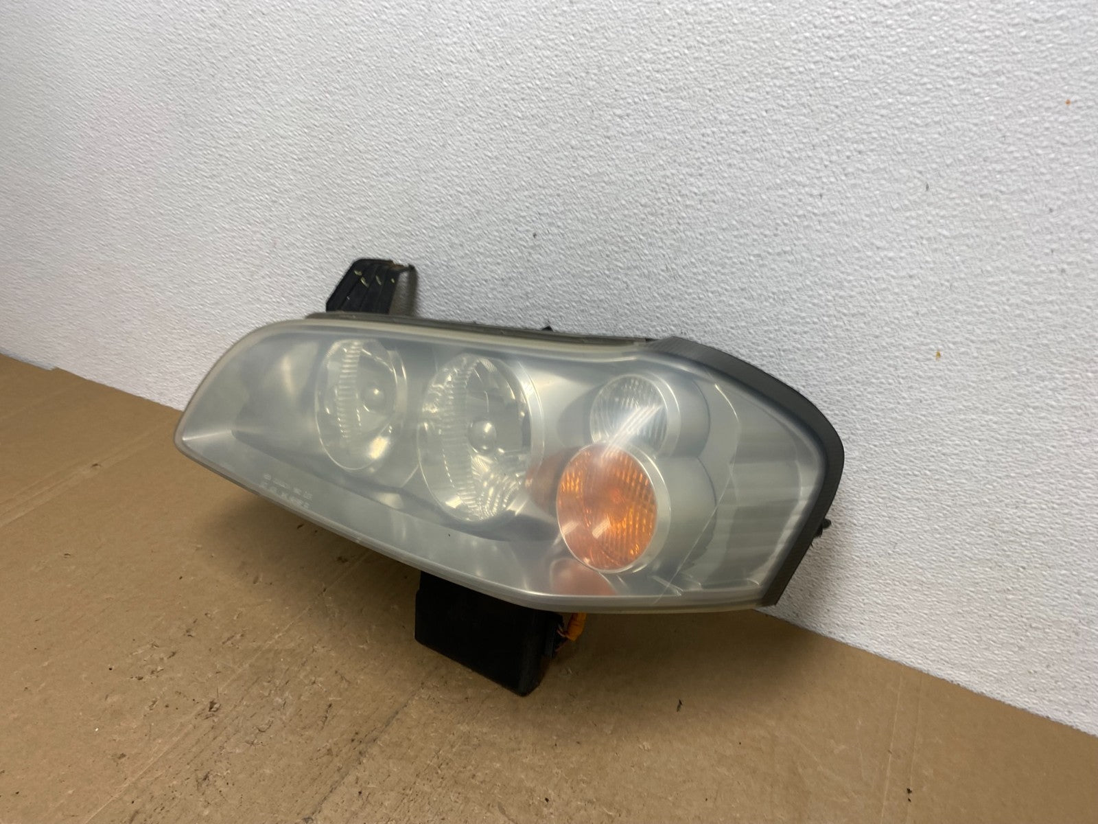 2002-2003 Nissan Maxima Left Driver LH Headlight Xenon HID AC5873 DW1