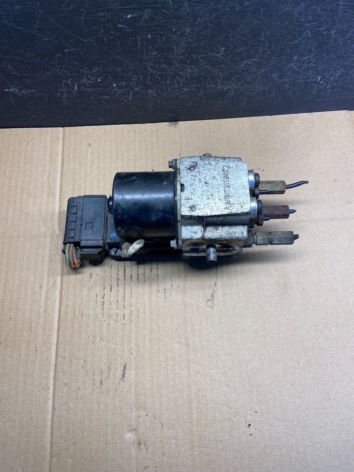 2002 2004 Ford F250 F350 Econoline Anti-Lock ABS Antilock Brake Pump AD1783 DG1