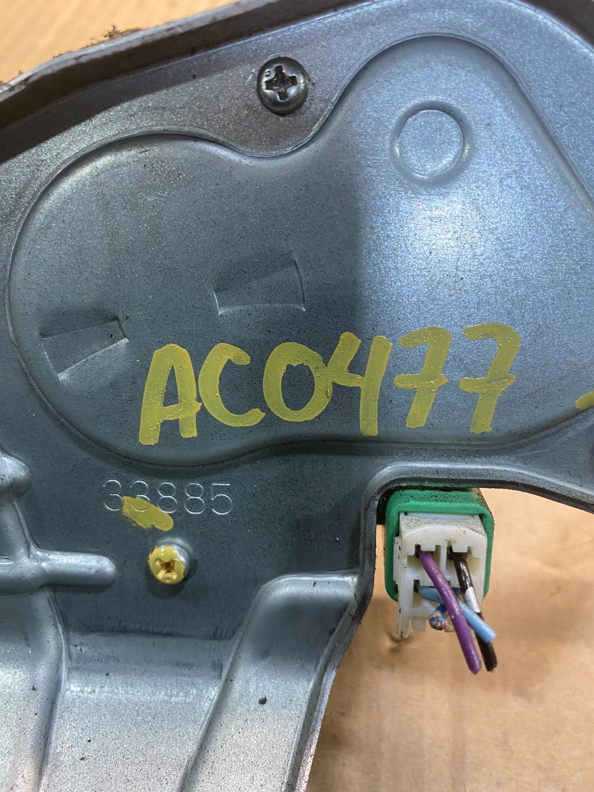 2007 to 2013 Mitsubishi Outlander Rear Windshield Wiper Motor AC04776