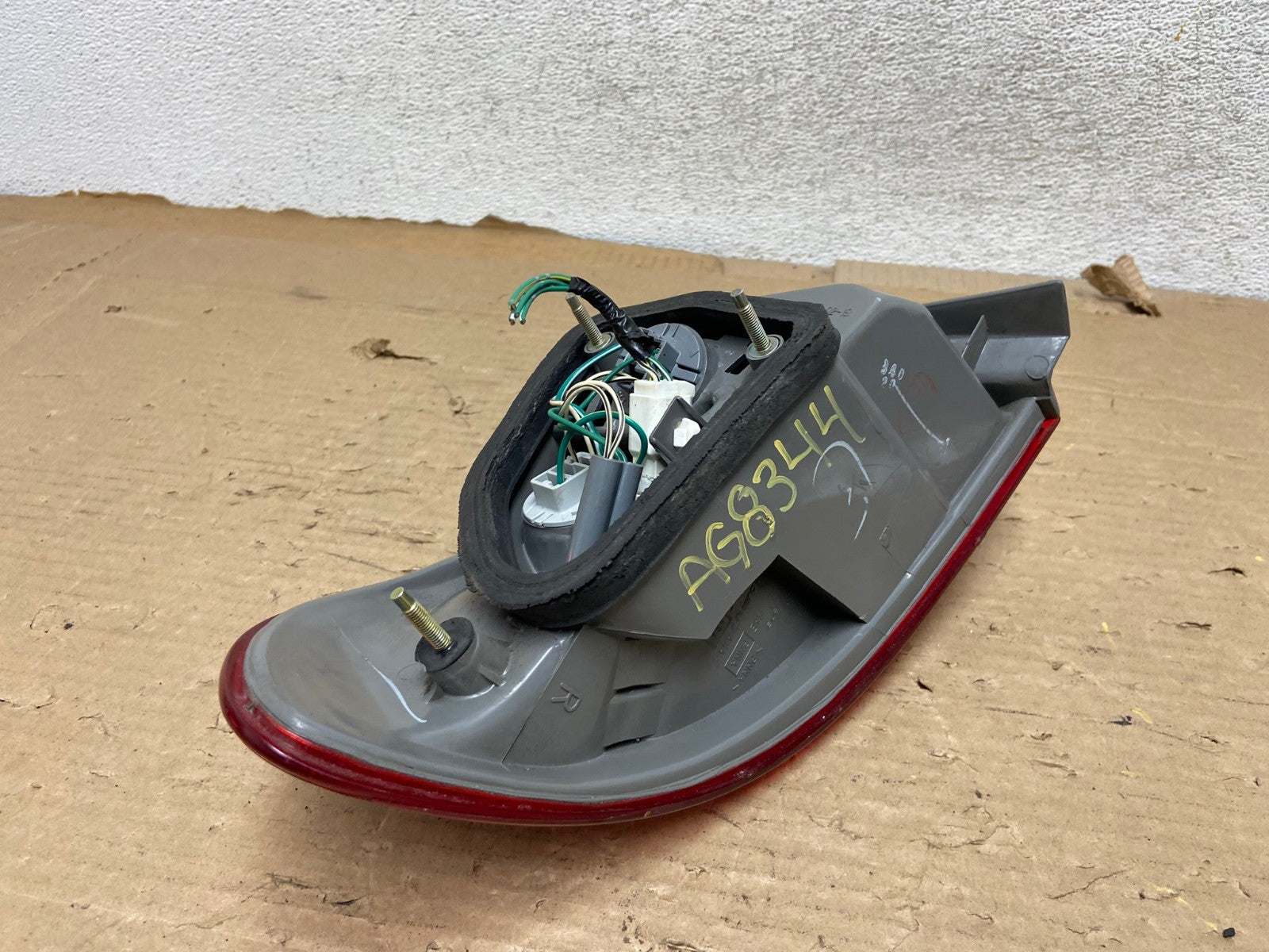 1998 1999 2000 Toyota Corolla Right Passenger Side Tail light AG8344 LK5