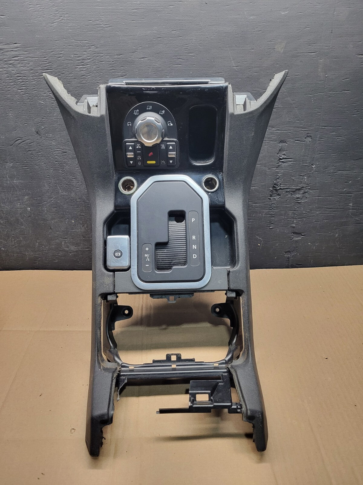 2010-2013 Land Rover Lr4 Center Console Audio Control Switch Shifter Trim i48480
