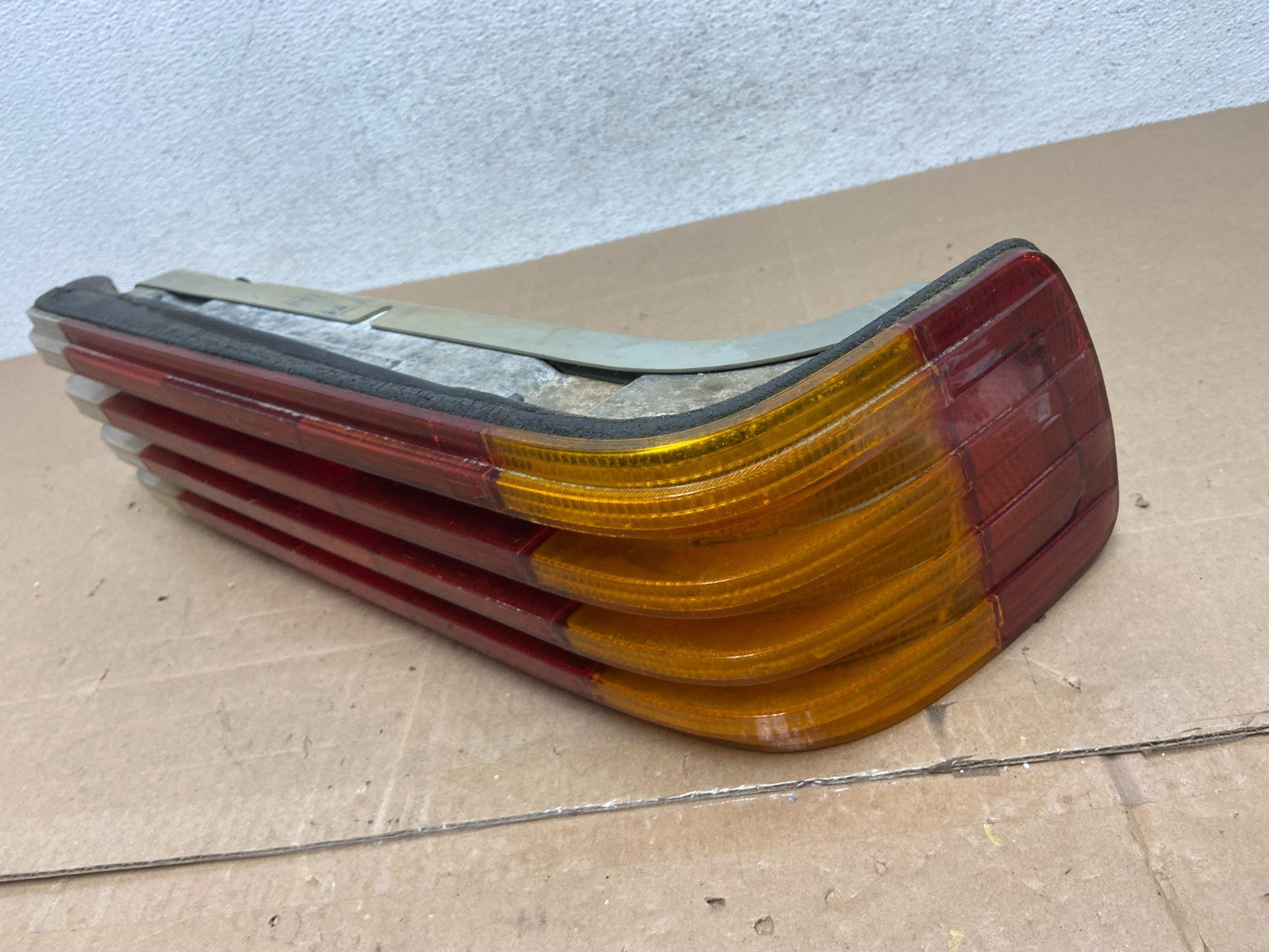 1973 to 1980 Mercedes W116 S-Class Right Passenger RH Side Tail Light ae5039 DG1