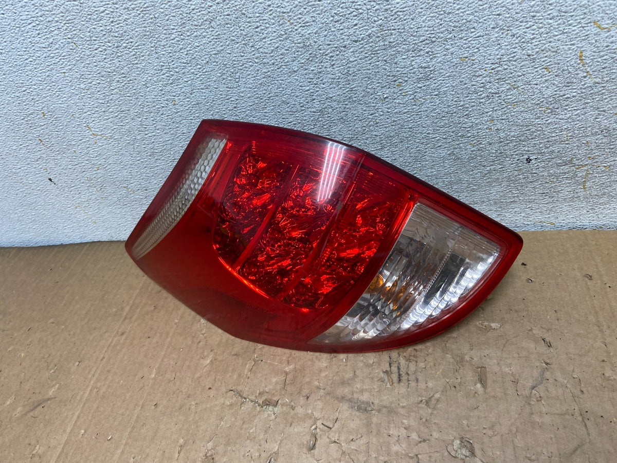 2006 2007 2008 Toyota Rav4 Left Driver LH Side Tail Light AI9155 LK1