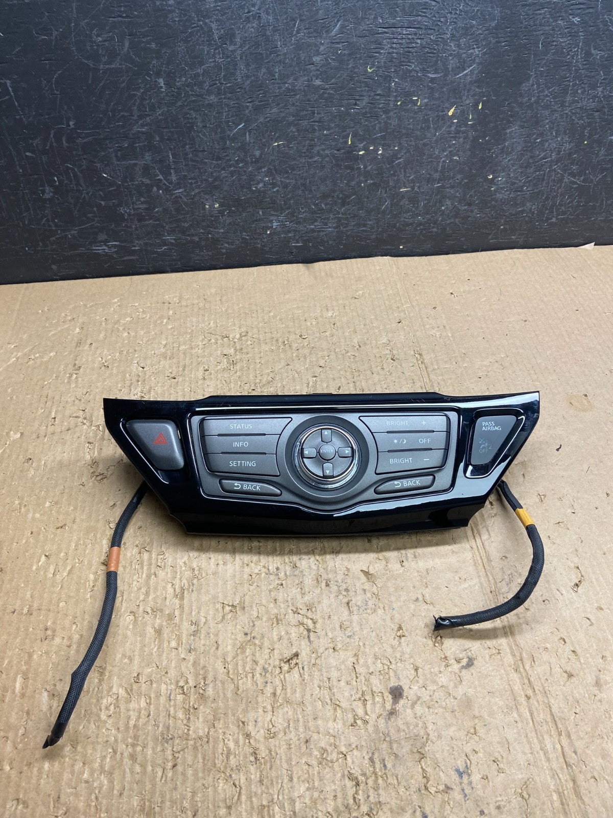2013 to 2015 Nissan Pathfinder Information Display Control AF1671 DG0