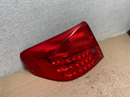 2003-2004 Infiniti G35 Left Driver Lh Side Tail Light Oem AA9349 LK2