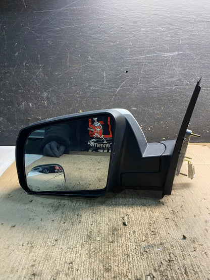 2008-2010 Toyota Sequoia Left Driver Turn Sgn  View Door Mirror OEM Z2514 MS7