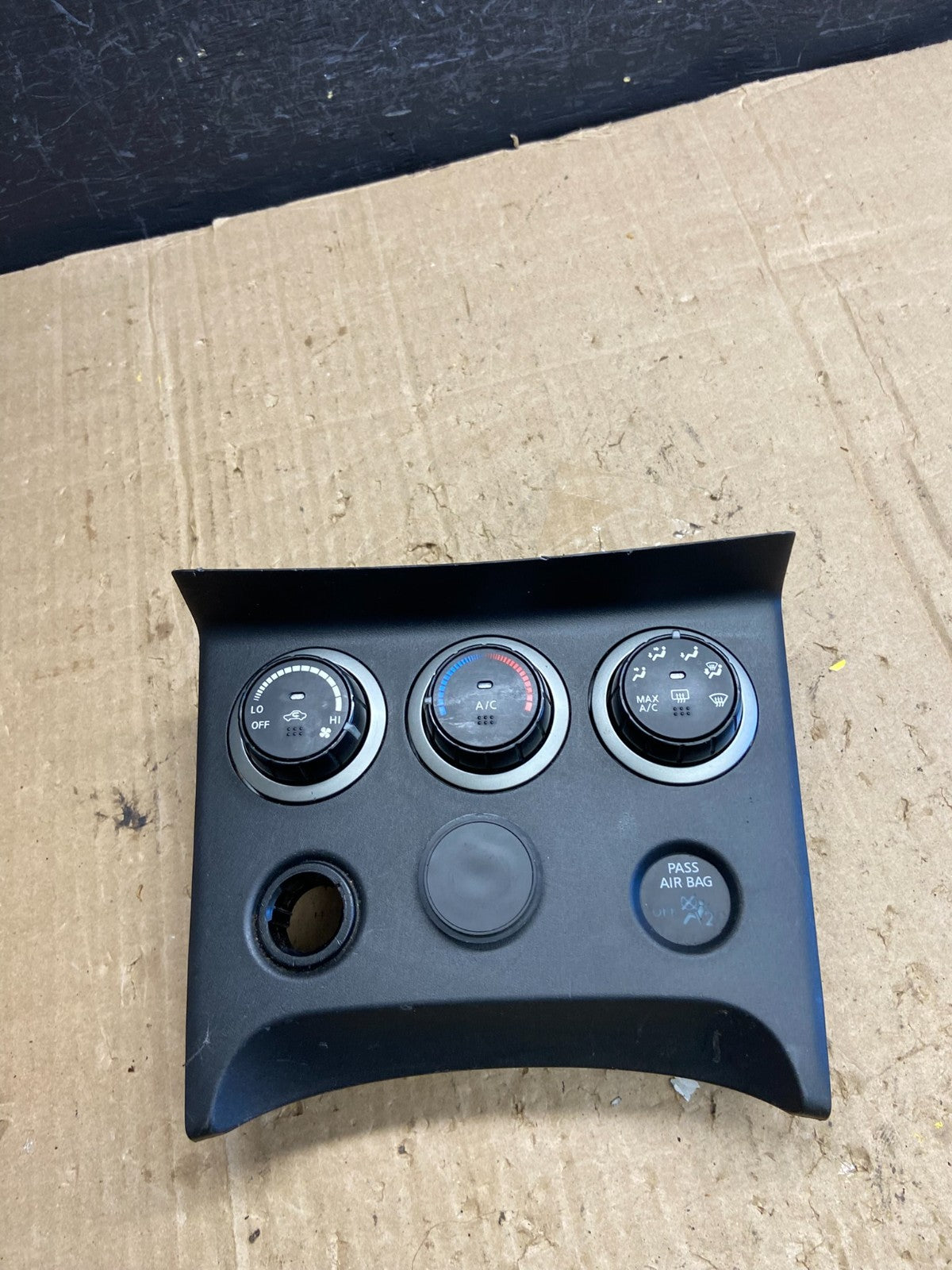 2011 to 2015 Nissan Rogue Heater Temperature AC Climate Control AE1983 DG0