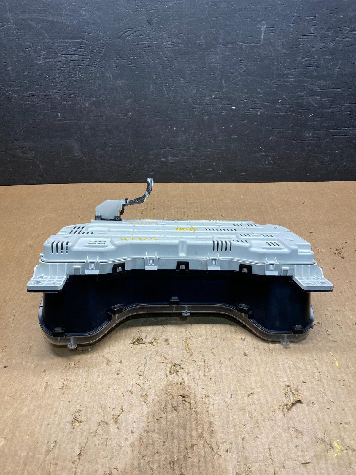 2009 to 2011 Ford E150 E250 E350 VAN Gauge Speedometer Cluster H73256