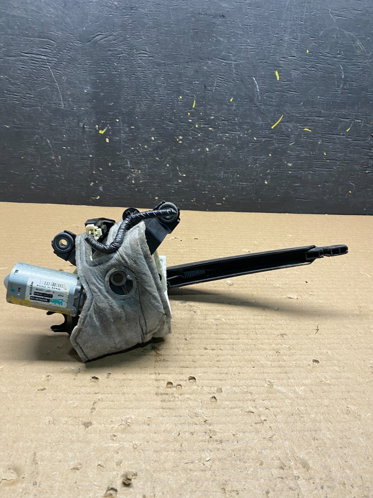 2013-2016 Nissan Pathfinder Back Door Rear Wiper Motor Wiper Blade S2826 DG5
