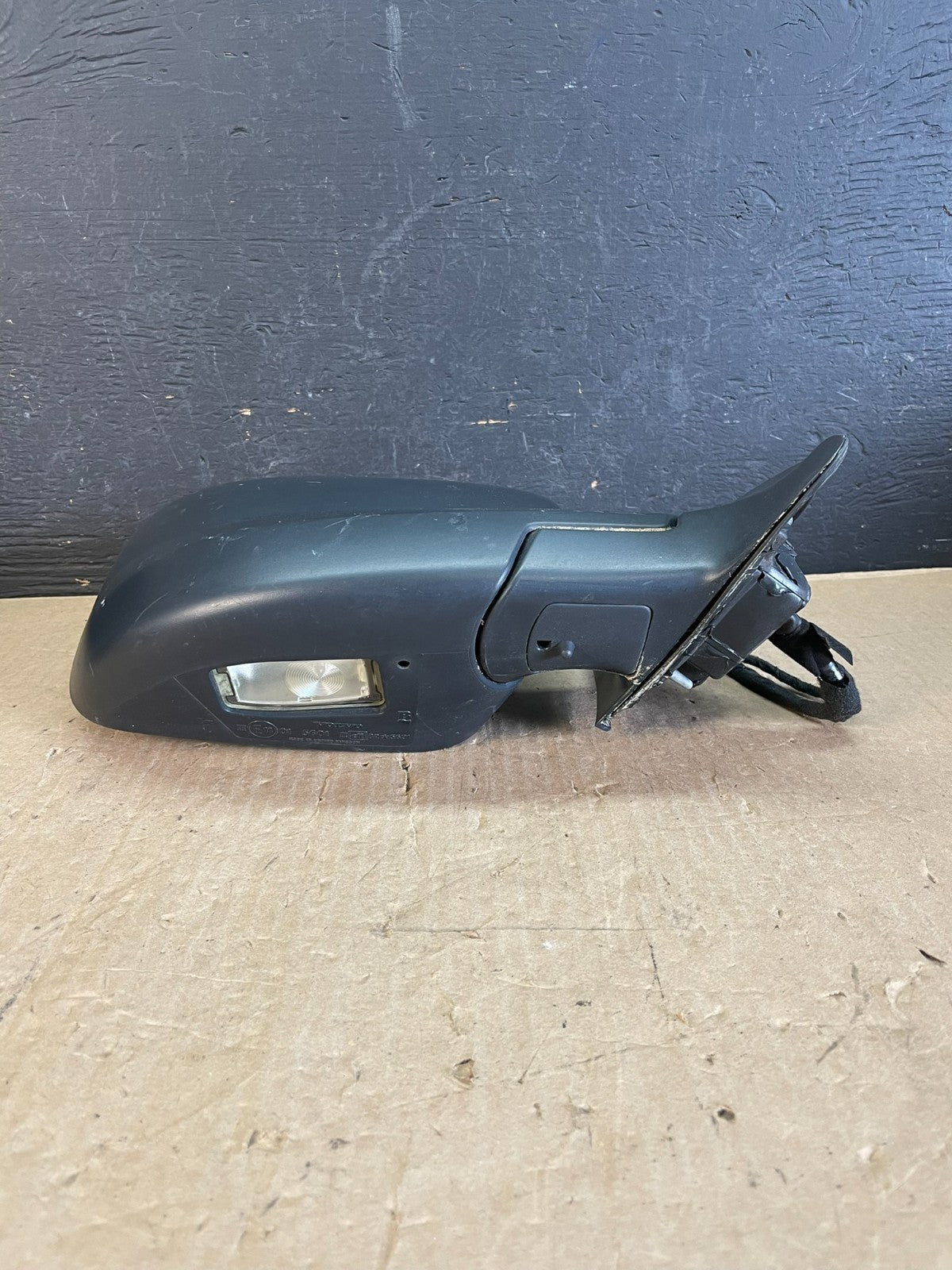 2004 - 2005 Volvo XC70 V70 Right Passenger RH Side View Door Mirror AD5900 DW3