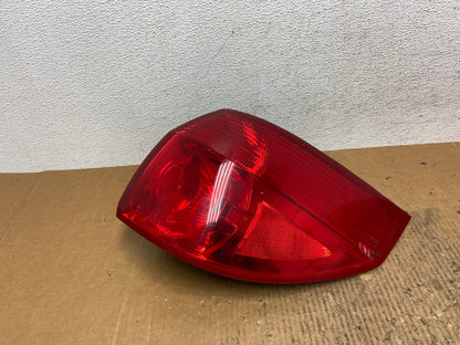 2006 - 2010 Toyota Sienna Right Passenger Side Tail Light AE2620 LK0
