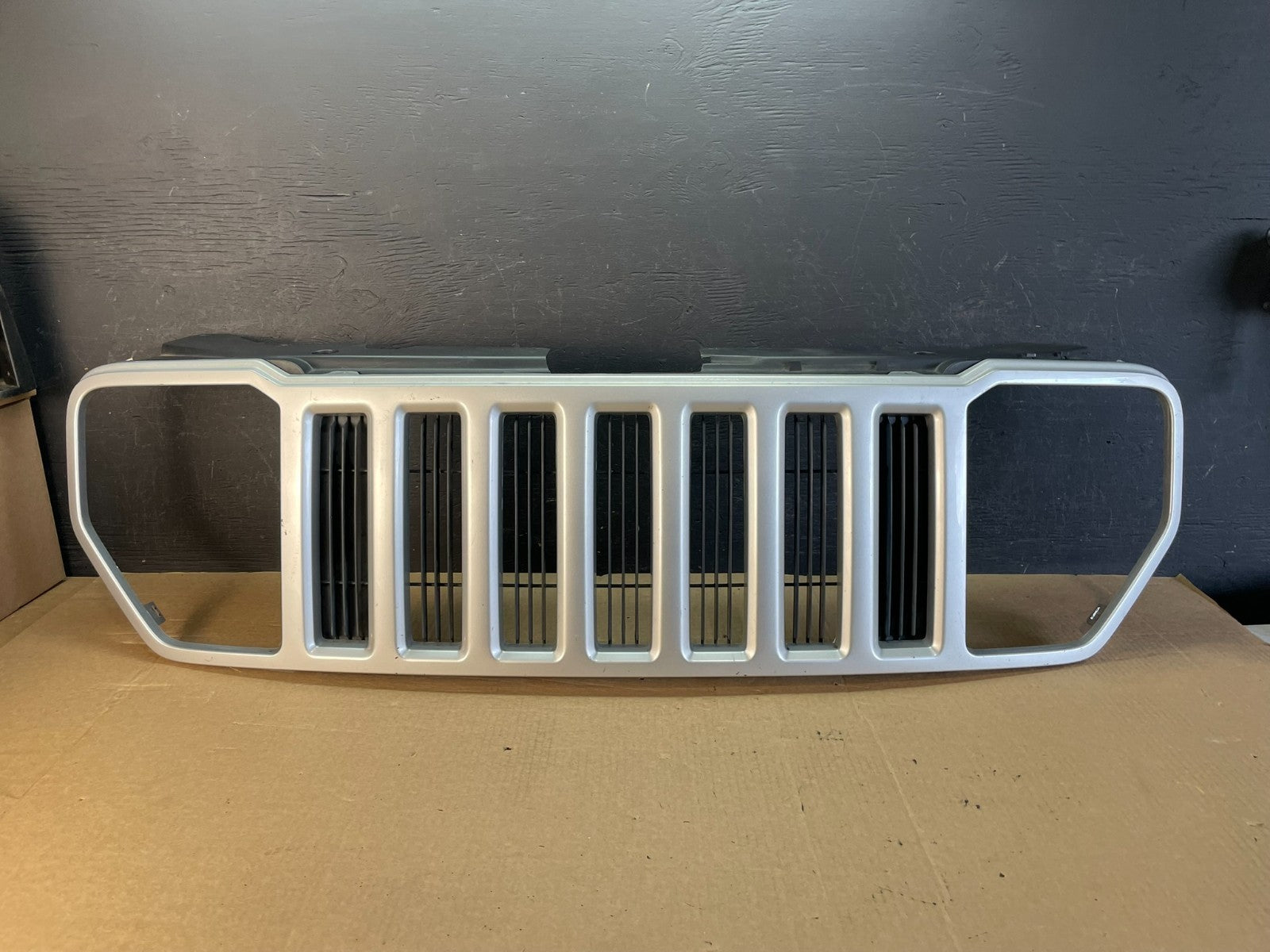 2008 2009 2010 2011 2012 Jeep Liberty Front Upper Grill Grille AF5278 DG0